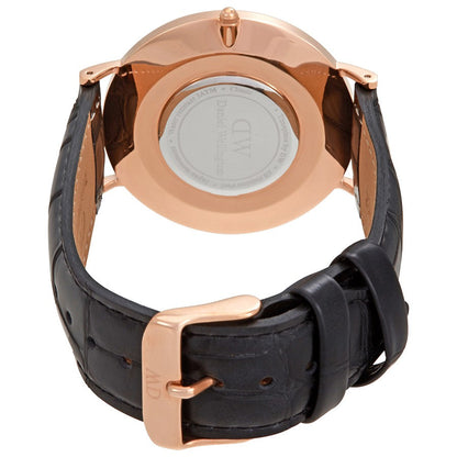 Daniel Wellington Reading caseback showing engraved logo on rose gold case back