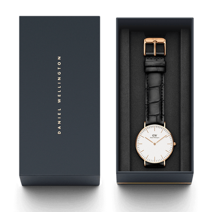 Daniel Wellington Reading watch in branded packaging with black leather strap