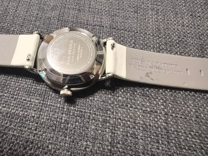 Noxbridge Classic Meissa MS36 white leather strap showing damage and defect